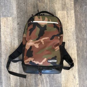 Flag Nor Fail - Gym Bro Bag (camo)